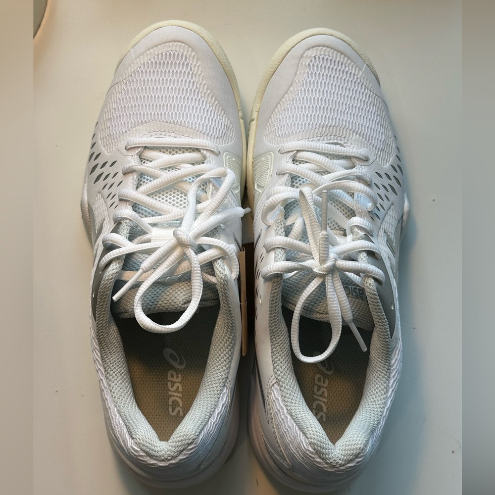 ASICS Gel-Challenger 12 Women’s tennis shoes, never worn, with tag and box